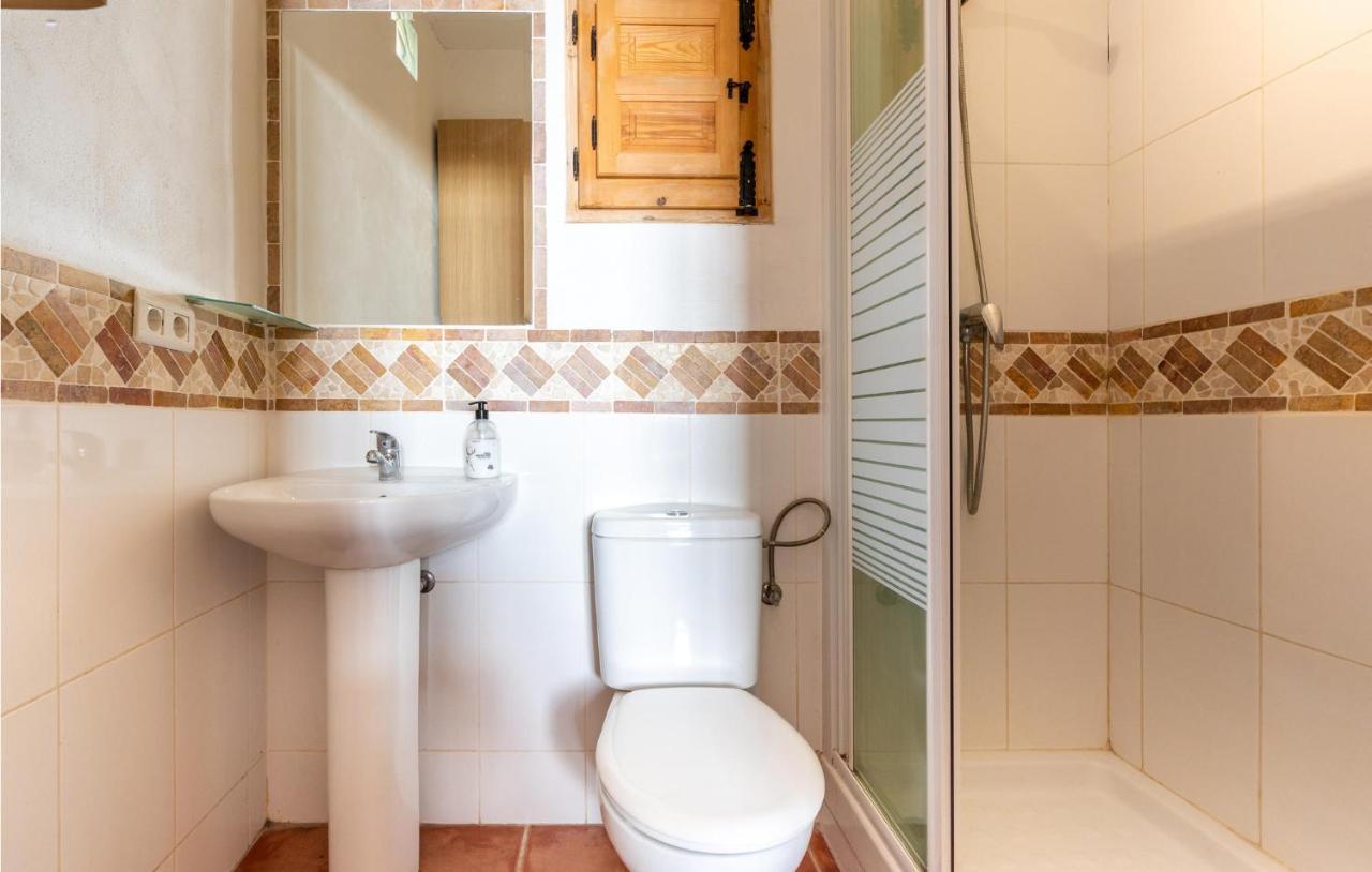 Pet Friendly Home In Iznate With Kitchen Málaga Kültér fotó
