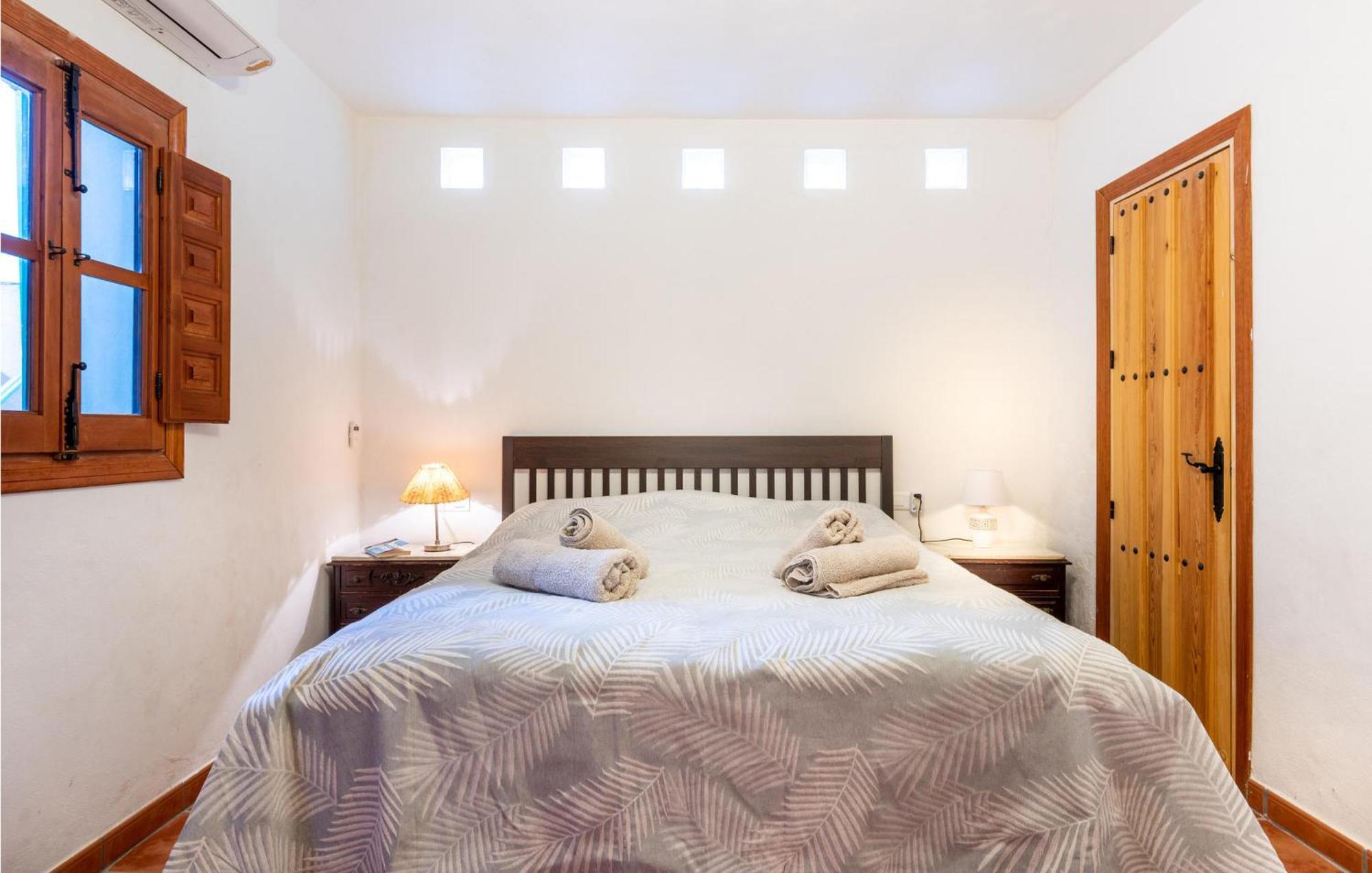 Pet Friendly Home In Iznate With Kitchen Málaga Kültér fotó
